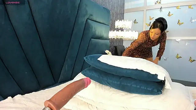 amandaaJones  online show from 09-19-25, 09:08