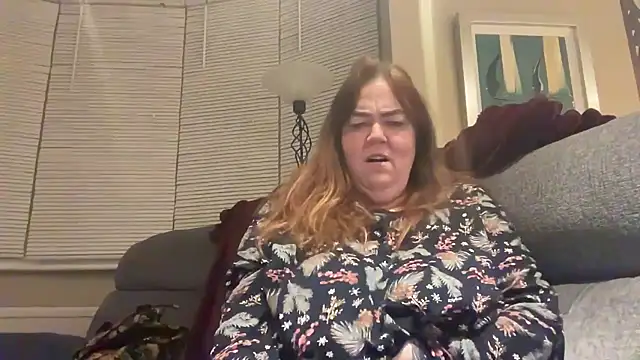 Snapshot of curvy-milf-abbie chatting on 02-18-26, 06:22 curvy-milf-abbie online show from 02-18-26, 06:22