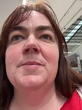 curvy-milf-abbie online show from 12-05-24, 09:00