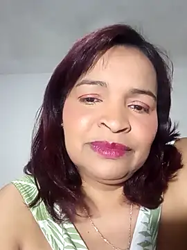 Snapshot of _violetta_- chatting on 10-01-25, 10:24  violetta - online show from 10-01-25, 10:24
