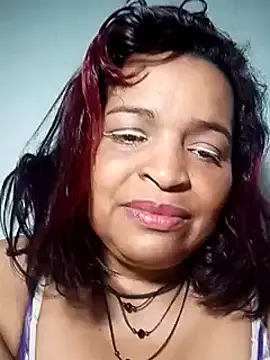 Snapshot of _violetta_- chatting on 03-19-25, 12:15  violetta - online show from 03-19-25, 12:15