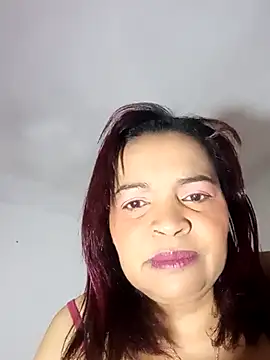 Snapshot of _violetta_- chatting on 10-10-25, 12:28  violetta - online show from 10-10-25, 12:28
