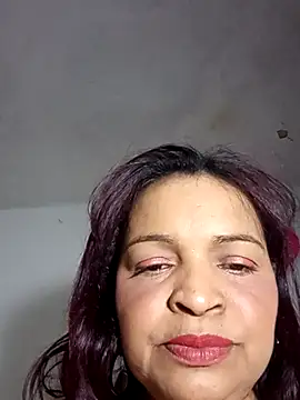 Snapshot of _violetta_- chatting on 09-17-25, 02:46  violetta - online show from 09-17-25, 02:46