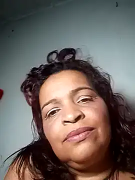 Snapshot of _violetta_- chatting on 03-18-25, 09:10  violetta - online show from 03-18-25, 09:10