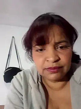 Snapshot of _violetta_- chatting on 09-18-25, 06:22  violetta - online show from 09-18-25, 06:22