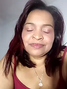 Snapshot of _violetta_- chatting on 10-17-25, 01:31  violetta - online show from 10-17-25, 01:31