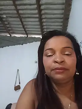 Snapshot of _violetta_- chatting on 06-05-26, 11:16 violetta - online show from 06-05-26, 11:16