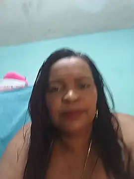 Snapshot of _violetta_- chatting on 07-16-26, 02:47 violetta - online show from 07-16-26, 02:47