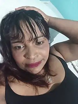 Snapshot of _violetta_- chatting on 07-06-26, 11:40 violetta - online show from 07-06-26, 11:40