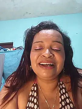 Snapshot of _violetta_- chatting on 07-10-26, 01:55 violetta - online show from 07-10-26, 01:55