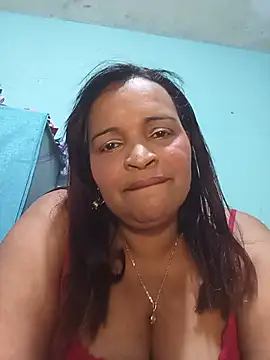 Snapshot of _violetta_- chatting on 07-17-26, 02:53 violetta - online show from 07-17-26, 02:53