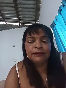 Snapshot of _violetta_- chatting on 06-11-26, 01:08 violetta - online show from 06-11-26, 01:08