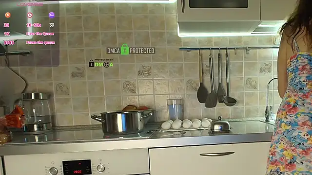 MilfeaN online show from 11-06-25, 06:06