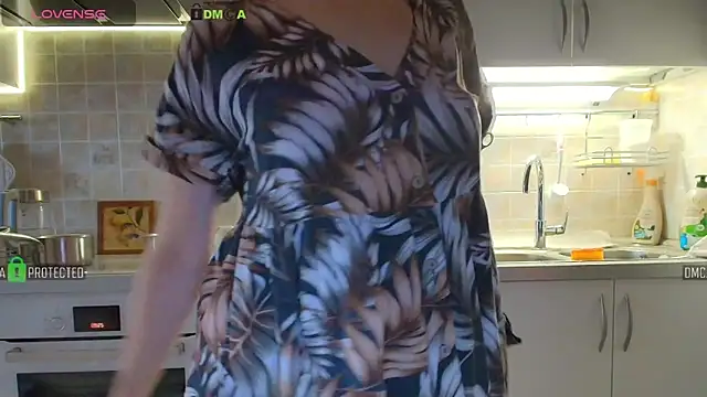 MilfeaN online show from 10-06-25, 06:25