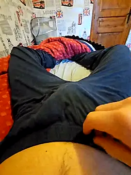 Azerty0911 online show from 11-28-25, 08:14