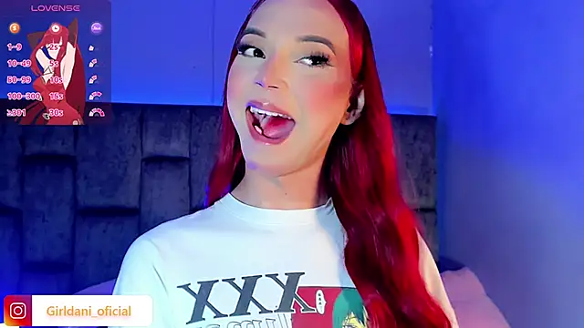 Snapshot of Liittle_foxxxy chatting on 02-14-25, 03:11 Liittle foxxxy online show from 02-14-25, 03:11