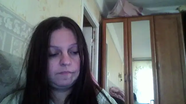 Snapshot of CatMelissa chatting on 10-21-25, 11:31 CatMelissa online show from 10-21-25, 11:31