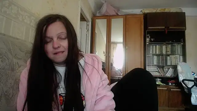 Snapshot of CatMelissa chatting on 10-02-25, 09:56 CatMelissa online show from 10-02-25, 09:56