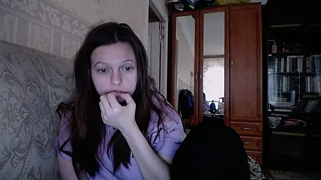 Snapshot of CatMelissa chatting on 12-07-24, 10:06 CatMelissa online show from 12-07-24, 10:06