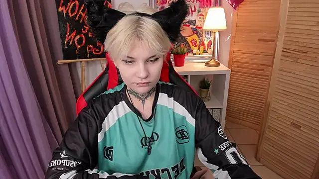mekurisu online show from 03-18-25, 01:24