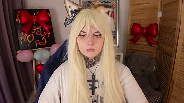 Snapshot of mekurisu chatting on 02-12-26, 01:27 mekurisu online show from 02-12-26, 01:27