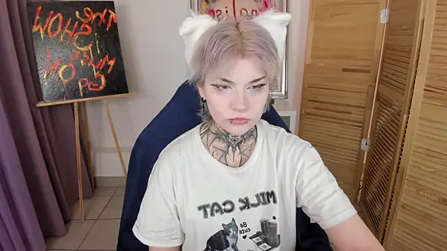 Snapshot of mekurisu chatting on 01-16-26, 01:20 mekurisu online show from 01-16-26, 01:20