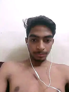 Snapshot of biggboyzz chatting on 12-13-24, 11:45 biggboyzz online show from 12-13-24, 11:45