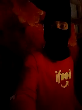 Snapshot of motoboysafd chatting on 10-15-25, 06:44 motoboysafd online show from 10-15-25, 06:44