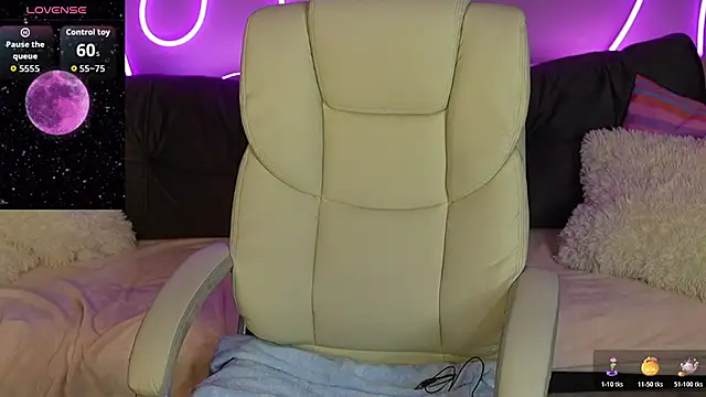 DonnaLustt online show from 11-14-25, 09:51