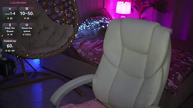 DonnaLustt online show from 05-06-26, 06:45