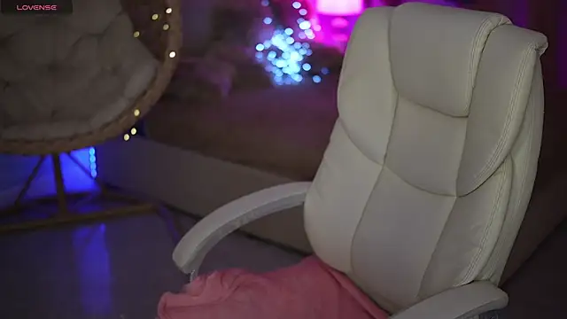 DonnaLustt online show from 04-16-26, 06:14