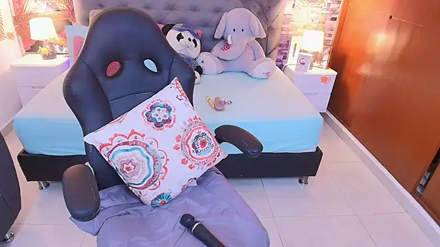 italy   boobs online show from 10-13-25, 01:02