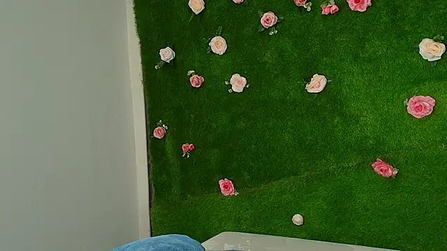 Huge Titties  online show from 01-06-26, 05:39