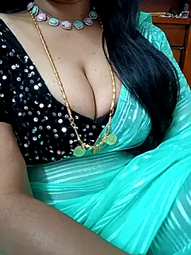Snapshot of amala_ss chatting on 03-10-25, 11:01 amala ss online show from 03-10-25, 11:01