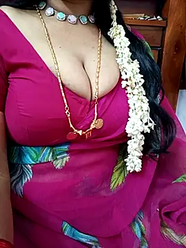 Snapshot of amala_ss chatting on 03-10-25, 07:00 amala ss online show from 03-10-25, 07:00