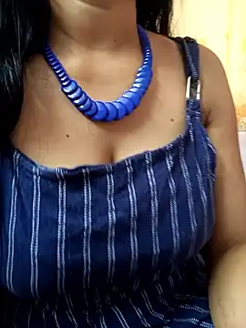 Snapshot of amala_ss chatting on 09-23-25, 03:24 amala ss online show from 09-23-25, 03:24