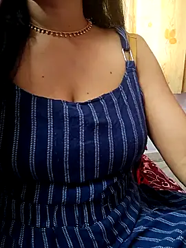 Snapshot of amala_ss chatting on 09-26-25, 06:20 amala ss online show from 09-26-25, 06:20