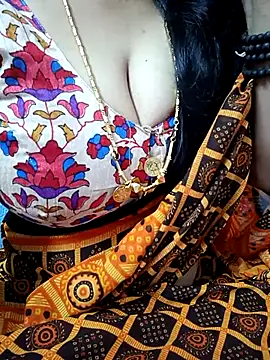 Snapshot of amala_ss chatting on 02-25-25, 02:26 amala ss online show from 02-25-25, 02:26