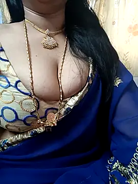 Snapshot of amala_ss chatting on 09-29-25, 10:33 amala ss online show from 09-29-25, 10:33