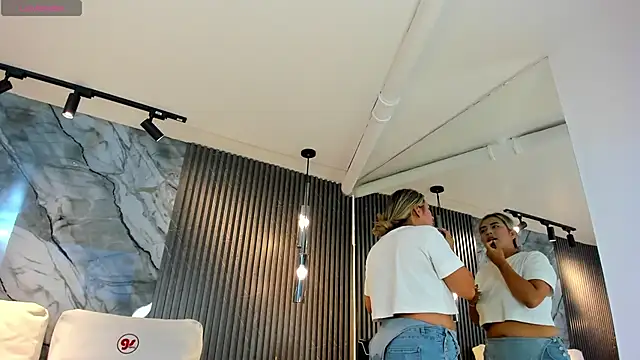 julietha taylor online show from 11-21-25, 02:10