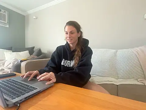 MissSwitch online show from 09-29-25, 12:44