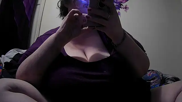 Alli Kat online show from 11-08-25, 07:34