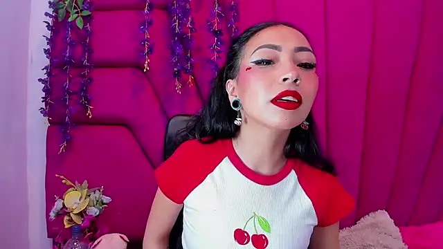 nathalia pink online show from 06-30-26, 01:22