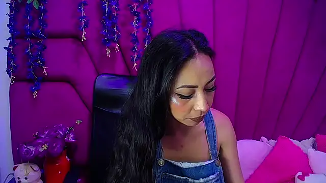 nathalia pink online show from 05-22-26, 03:48