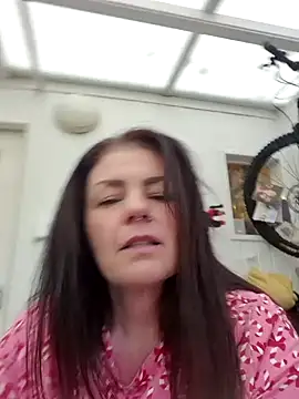 Snapshot of 420Curvybabe chatting on 12-21-24, 02:58 420Curvybabe online show from 12-21-24, 02:58