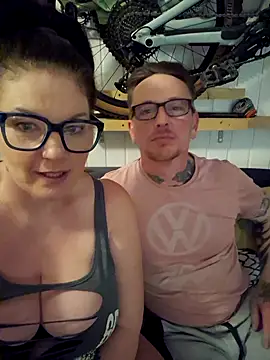 Snapshot of 420Curvybabe chatting on 11-03-25, 08:23 420Curvybabe online show from 11-03-25, 08:23