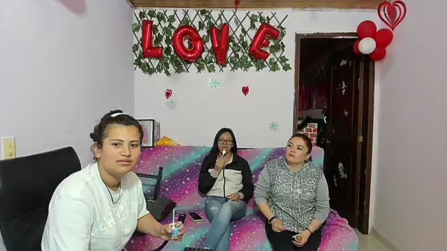 Luna Star Sl online show from 03-08-25, 12:41