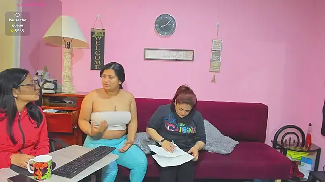 Luna Star Sl online show from 09-09-25, 01:09