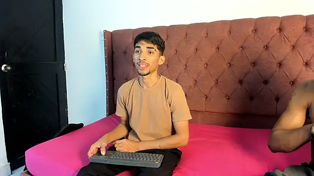 boys yourparty online show from 09-18-25, 01:14