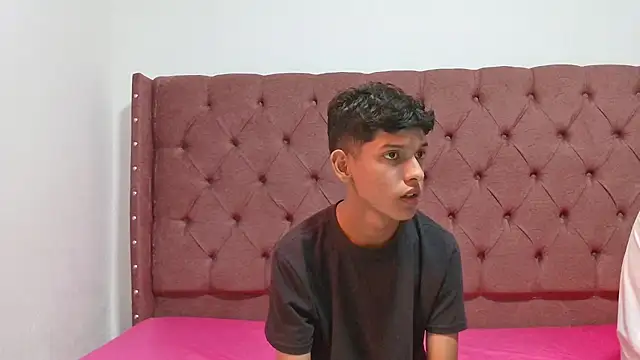 boys yourparty online show from 03-05-25, 01:39